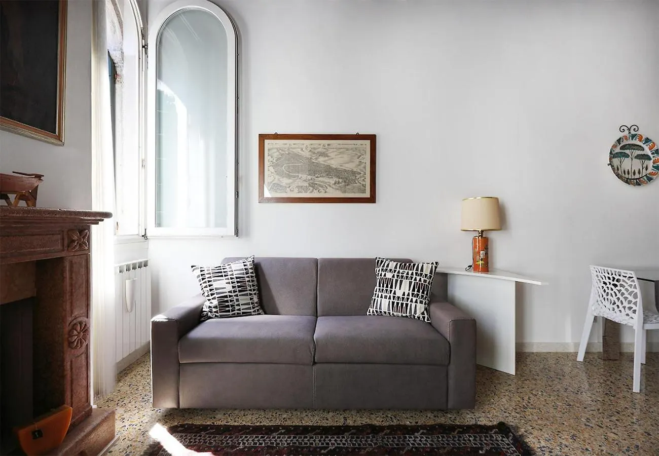 Casa Del Mandolino - Cozy Apt Near The Station! Venedig Lejlighed