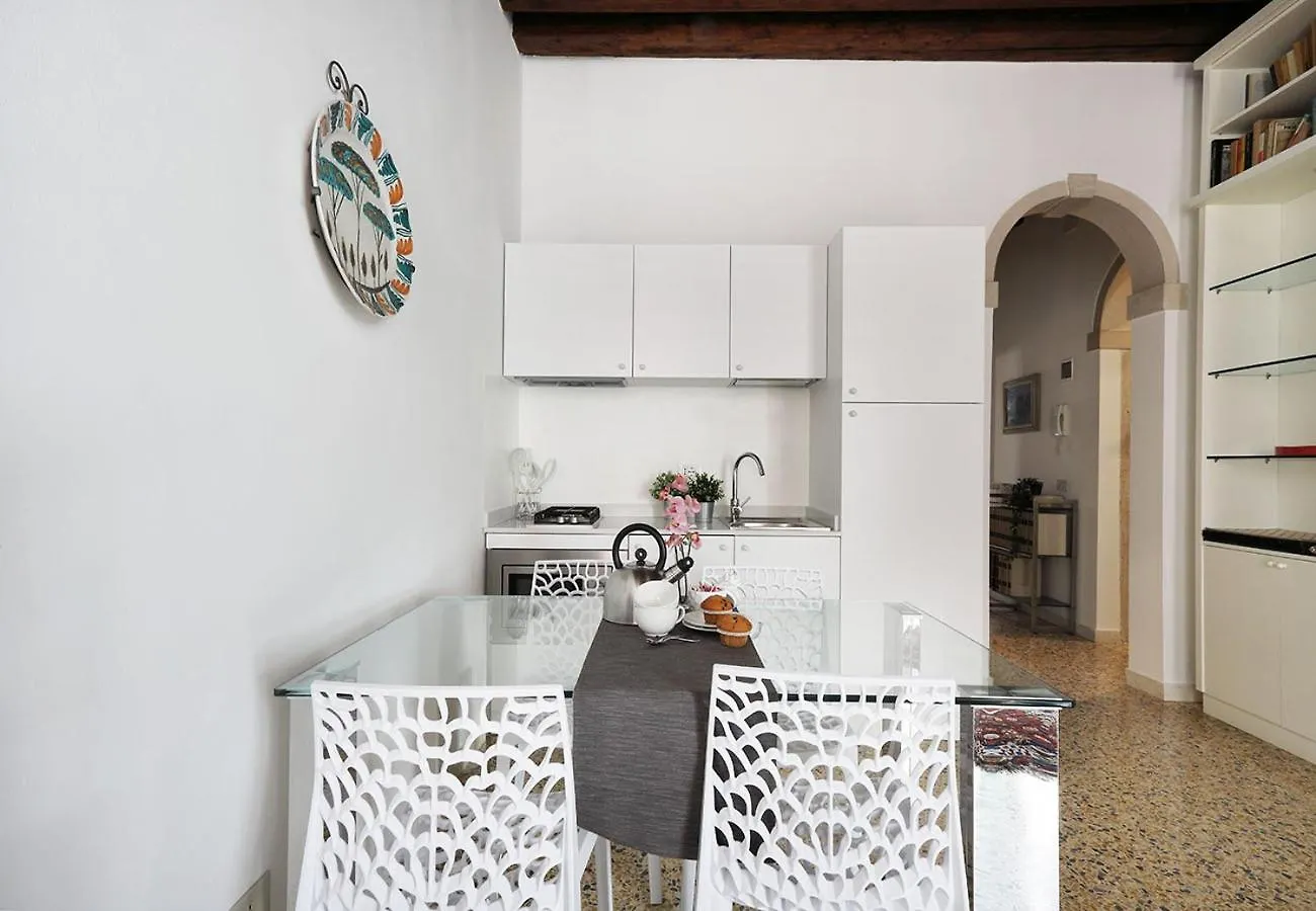 Casa Del Mandolino - Cozy Apt Near The Station! Venedig Lejlighed